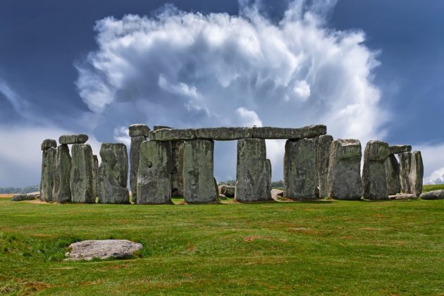Stonehenge: Saksi Kehidupan Prasejarah