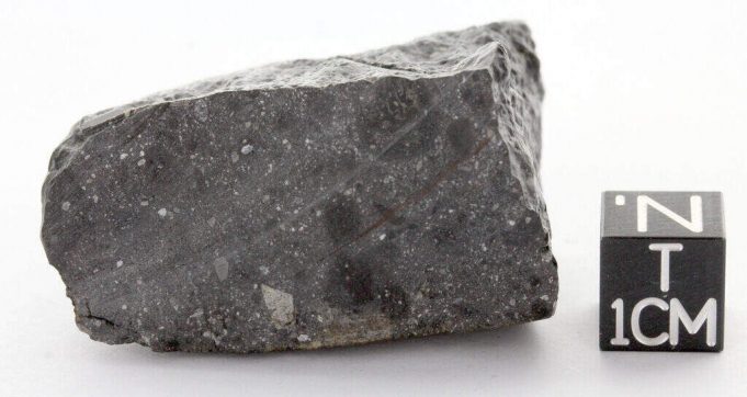 Meteorite Black Beauty (NASA/ Luc Labenne)